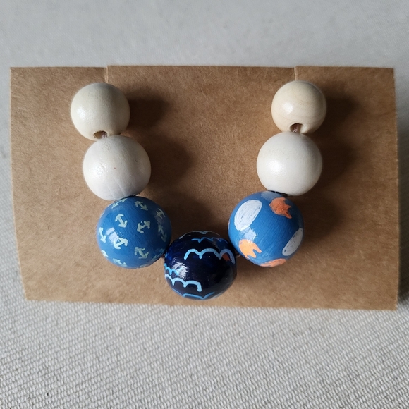 New handmade Necklace and earrings set - Picture 5 of 8